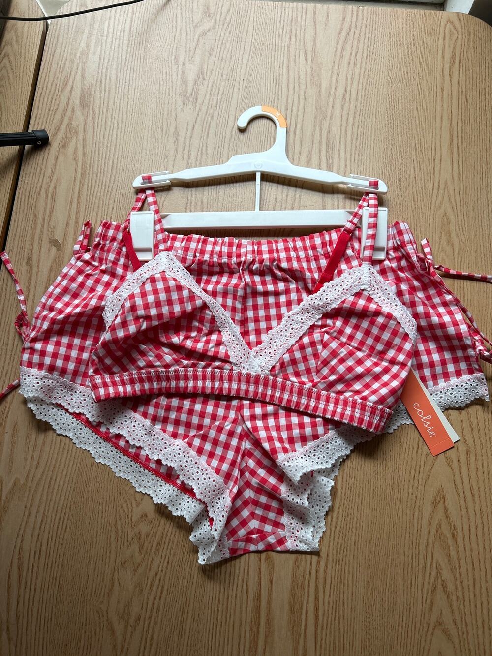 New Women’s Colsie 2pc Bralette & Shorts Set Red White medium 34C 36B 34D 36C